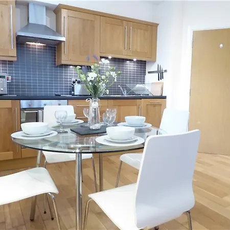 The Gladstone At Victoria Court * Leeds (West Yorkshire)